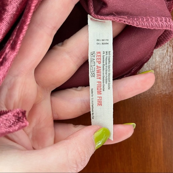 BY FREE PEOPLE Velvet Crop Top!❤️🎁 - Picture 5 of 7